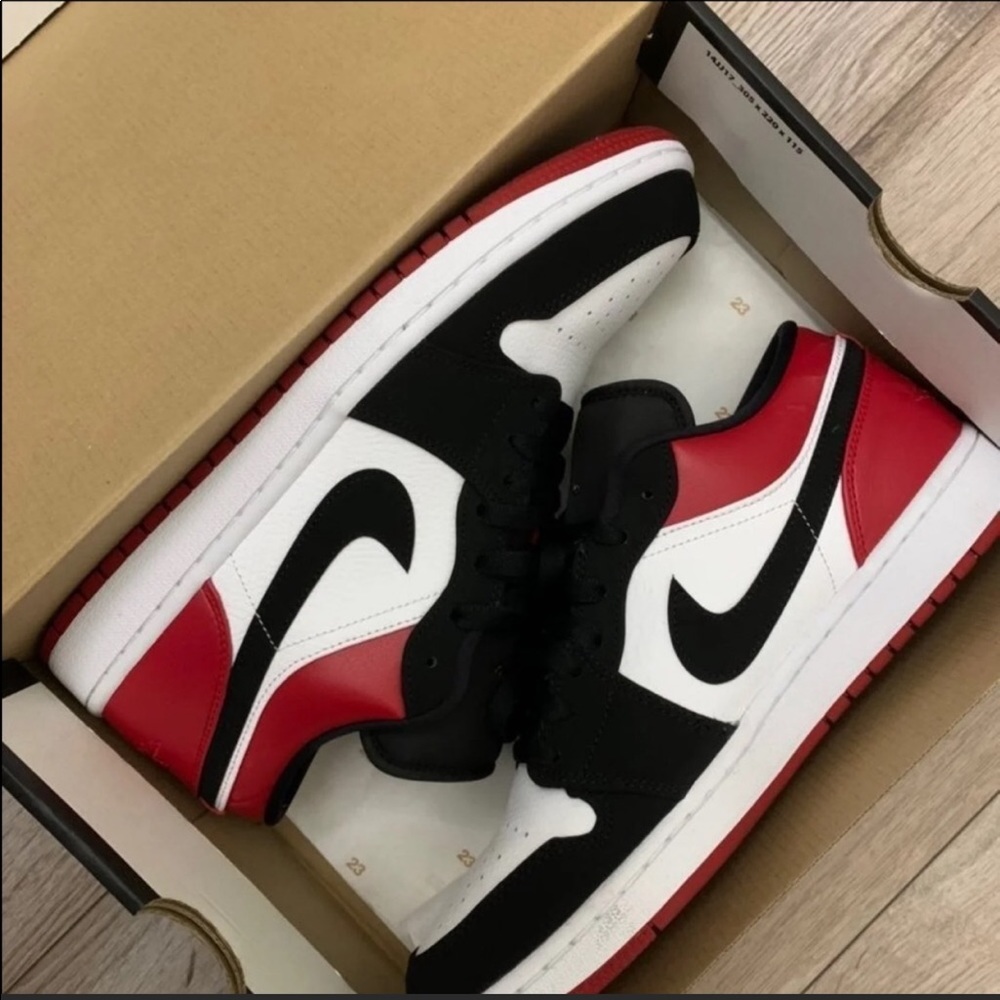 Jordan 1 Low Black Toe size 10